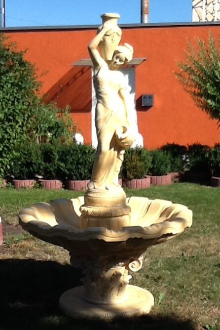 Gartenbrunnen, Springbrunnen mit Brunnenfigur, Wasserträgerin, 215 cm Hoch, Park & Gartendekoration, Steinguss