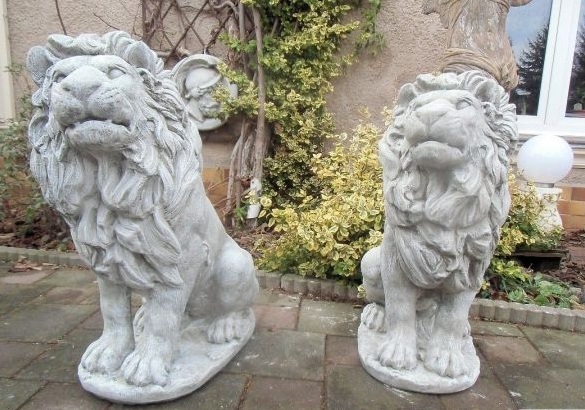 Löwenpaar, links & rechts, Torwächter, Torlöwen, Steinguss, Steinfigur