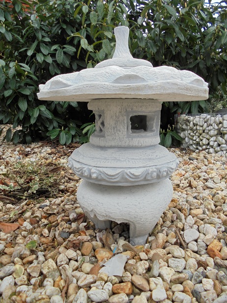 Japanische runde Steinlaterne, Yukimi, Rankei, Gartendekoration