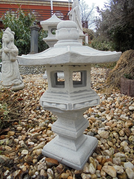 36 cm Skulptur Japan Laterne Tachi-Gata Steinguss Feng Shui Pagode Stuba 
