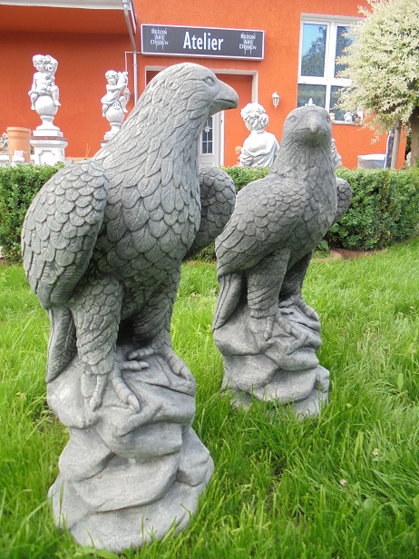 2 Adler auf Felsen, Tierfiguren, Gartenfiguren, Steinguss Gartendeko, Vögel, Set