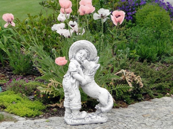 Gartenfigur, Steinfigur, Park & Gartendekoration "Begrüßung mit Hund" Höhe: 63 cm, Skulptur, Steinguss