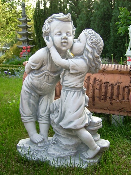 Gartenfigur, Steinfigur "dicker Kuss" Höhe: 47 cm, Skulptur, Park & Gartendekoration, Steinguss