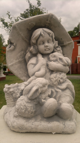 Gartenfigur "Mädchen unterm Schirm" Höhe: 29 cm, Park & Gartendekoration, Steinguss, Skulptur, Steinfigur