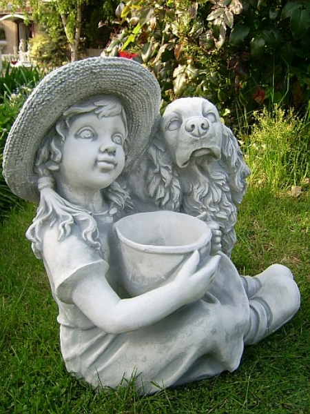 Gartenfigur, Steinfigur, "Mädchen mit Cockerspaniel & kleinem Pflanztopf" Park & Gartendekoration, Skulptur,