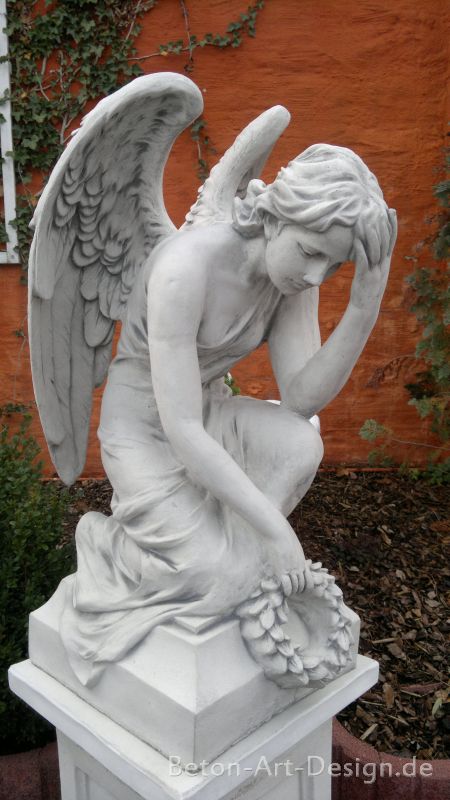 beautiful angel grave concrete 81 cm tall
