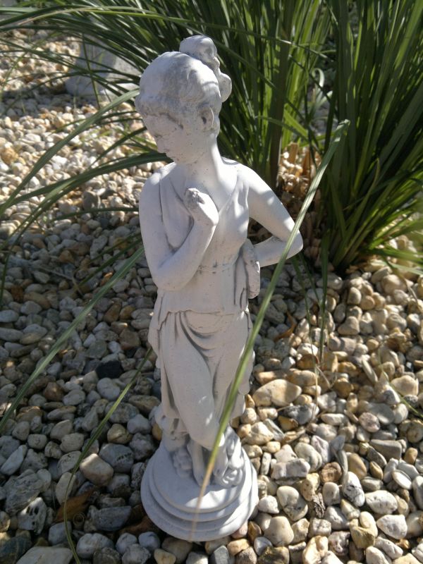 Gartenfigur, Frauenskulptur, Höhe 43 cm, Park & Gartendekoration, Steinfigur, Steinguss, Skulptur