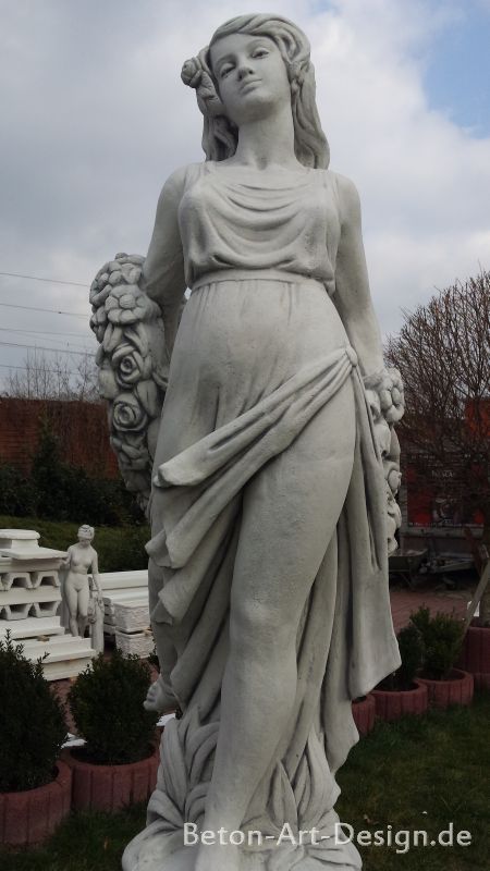 Statue, Gartenfigur, "Frau mit Blumenranke" 175,5 cm hoch, Steinfigur, Park & Gartendekoration, Skulptur, Parkfigu