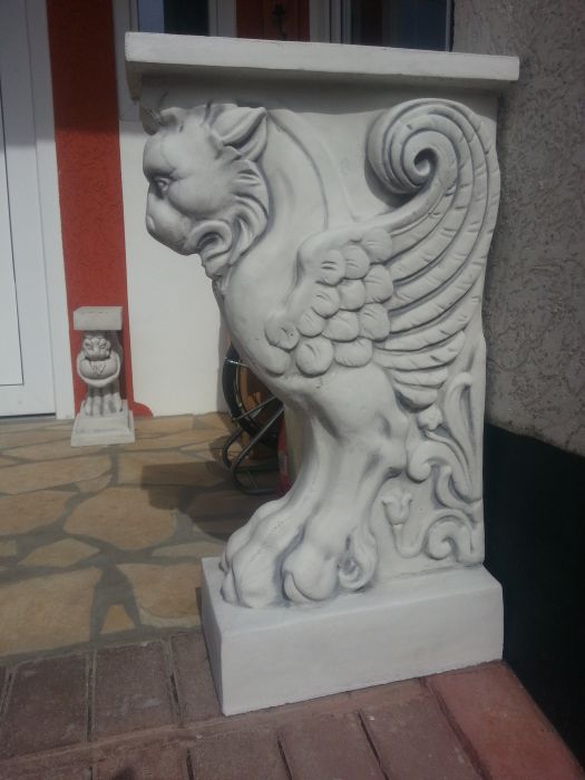 room divider / table stand .. Mythical Creatures 73.5 cm