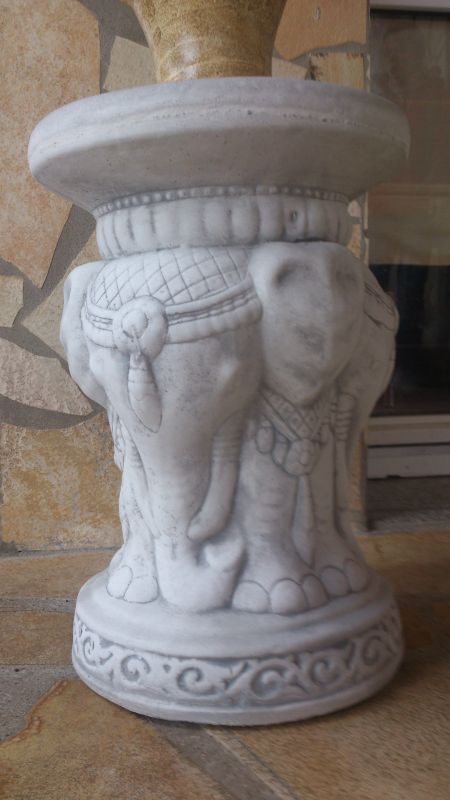 round column / pedestal of white concrete 46 cm