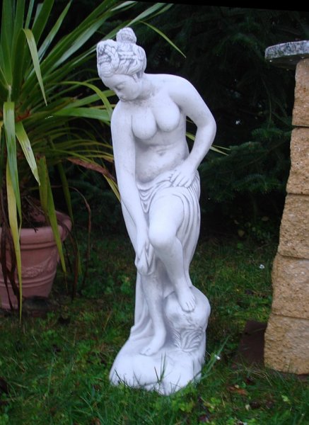 Gartenfigur, Steinfigur, "Badende Jungfrau" Steinguss, Park & Gartendekoration, Skulptur