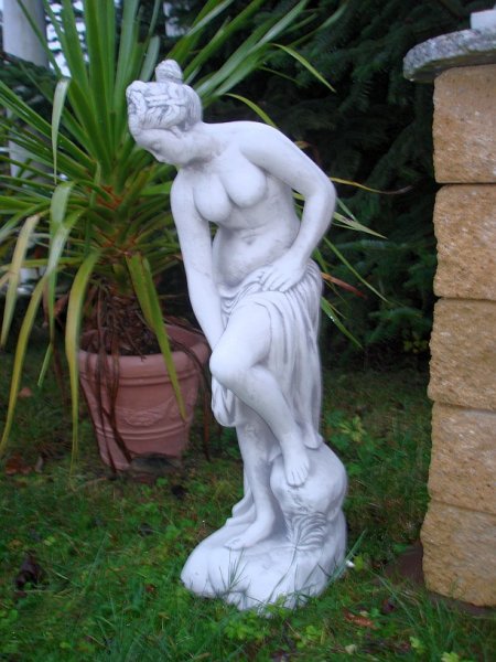 Gartenfigur, Steinfigur, "Badende Jungfrau" Steinguss, Park & Gartendekoration, Skulptur