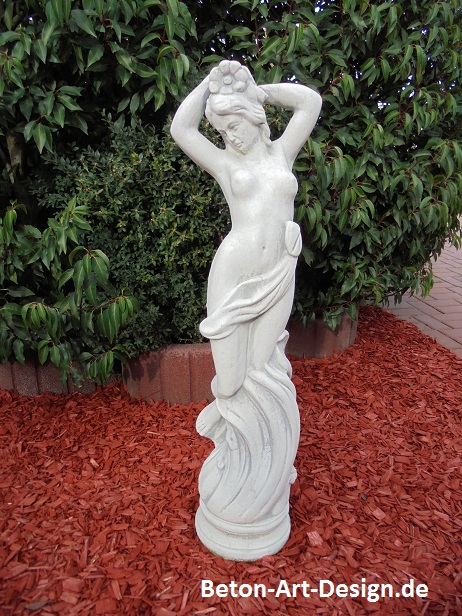 Garden figure of "virgin" 80 cm high