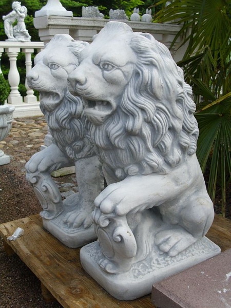 Löwenpaar, Steinfiguren, Torwächter, Gartenfiguren, Park & Gartendekoration, Löwen