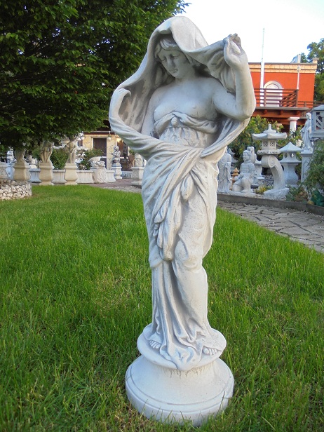 Frau mit Tuch, Skulptur, Steinguss, Gartenfigur, Gartendekoration