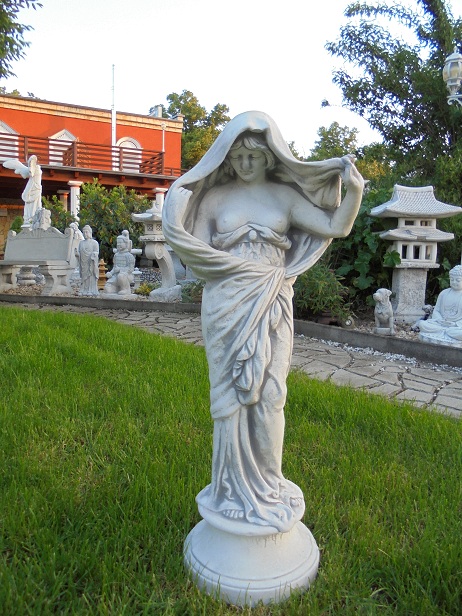 Frau mit Tuch, Skulptur, Steinguss, Gartenfigur, Gartendekoration